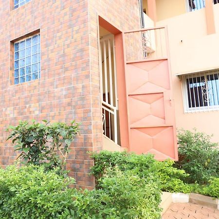 Vegas House Apartment Yaounde Exterior photo