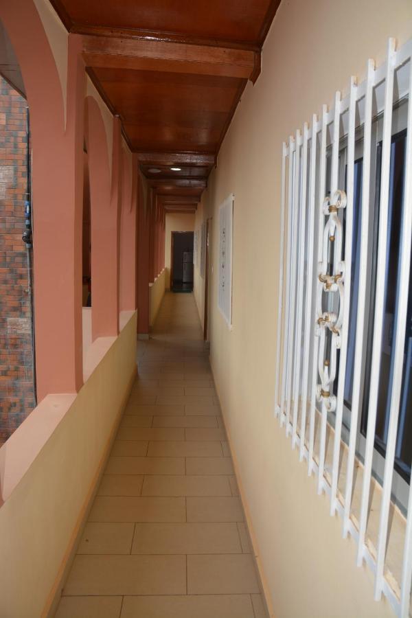 Vegas House Apartment Yaounde Exterior photo
